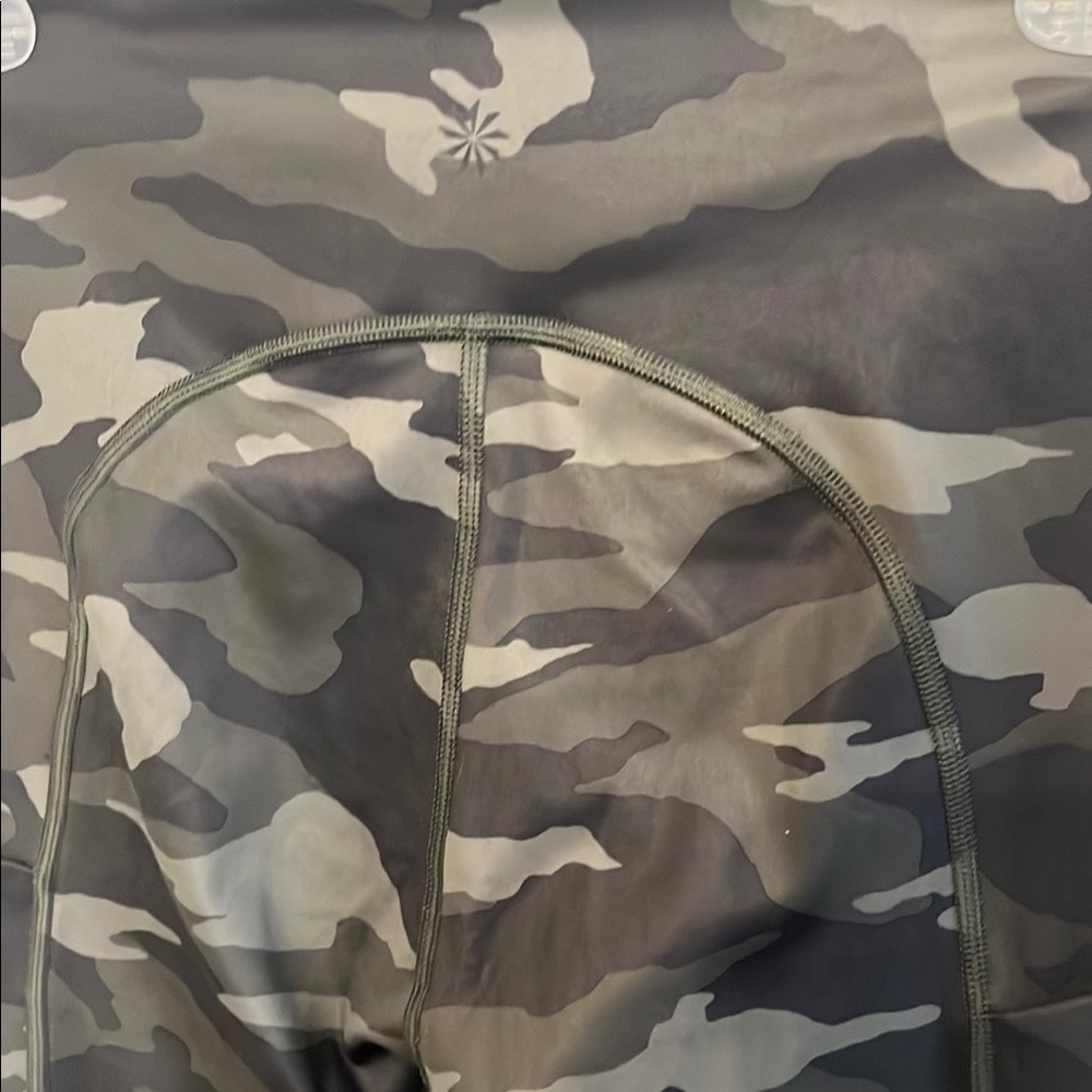 Athleta Ultimate Camo 7/8 Tights - Picture 3 of 4